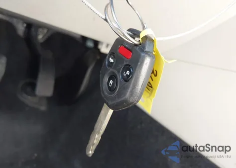 2010 Subaru Legacy 2.5I Premium из США, поврежденный, VIN 4S3BMBG69A3241834